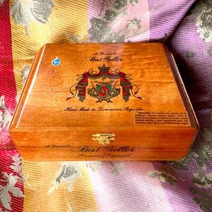 A.FUENTE Cigar box